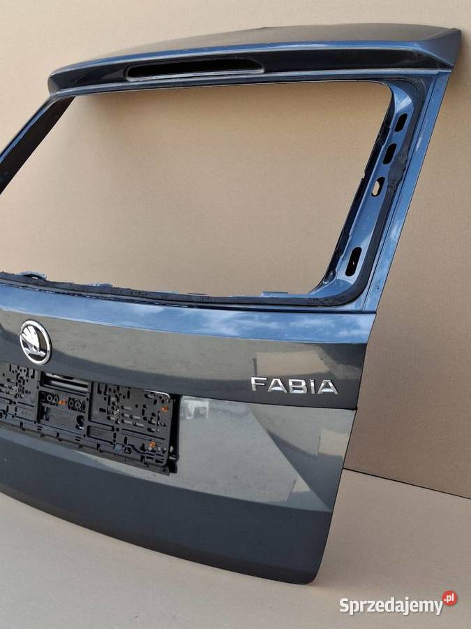 SKODA FABIA III KOMBI 6V 6V9 KLAPA BAGAŻNIKA TYŁ Bieleń