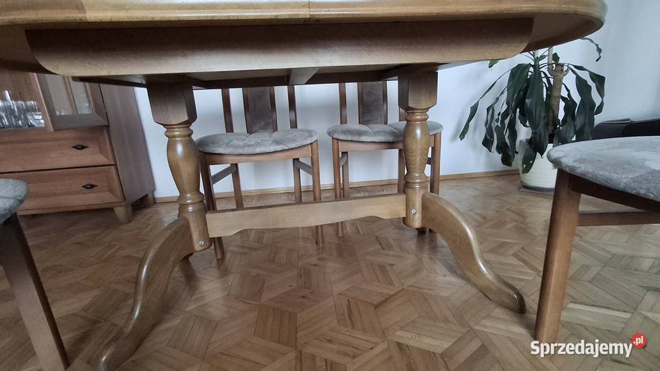 Stół do jaalni 4 krzesła tapicerowane