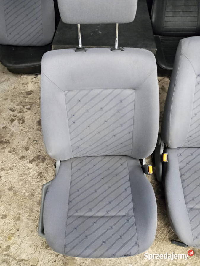 Fotele wnętrze boczki Passat B4 Kombi Turek