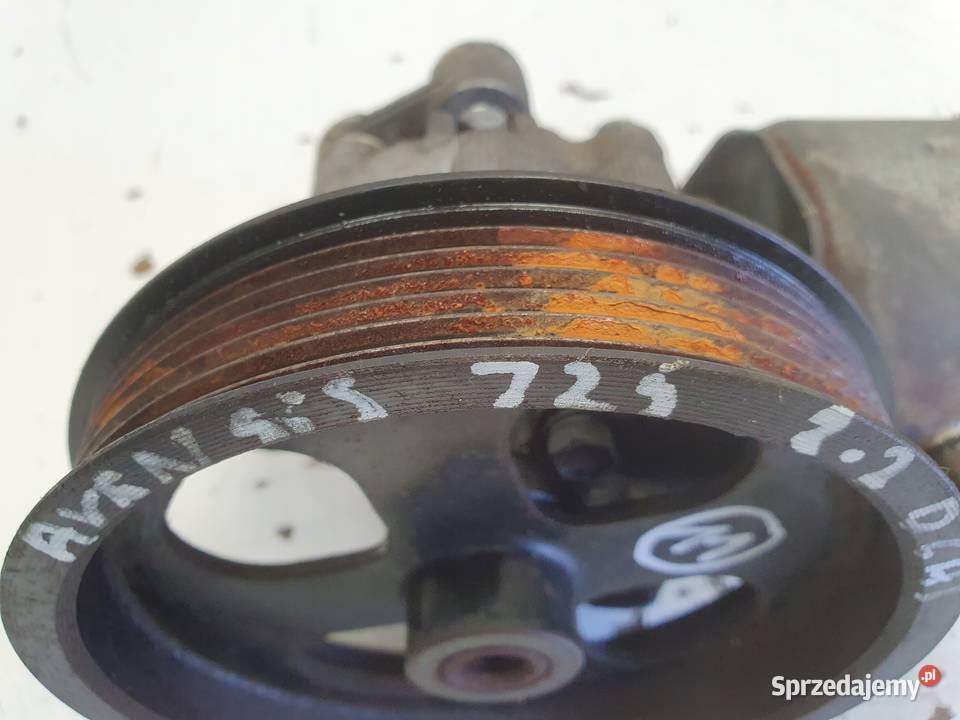 Toyota Avensis T25 22 DCAT POMPA WSPOMAGANIA osobowe Części samochodowe Chełm