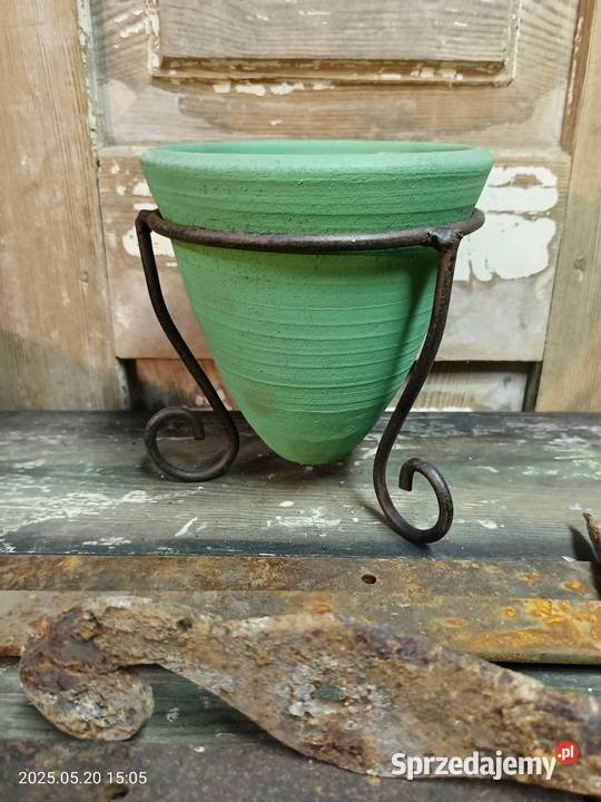 Stare metalowe uchwyty na doniczki Katowice