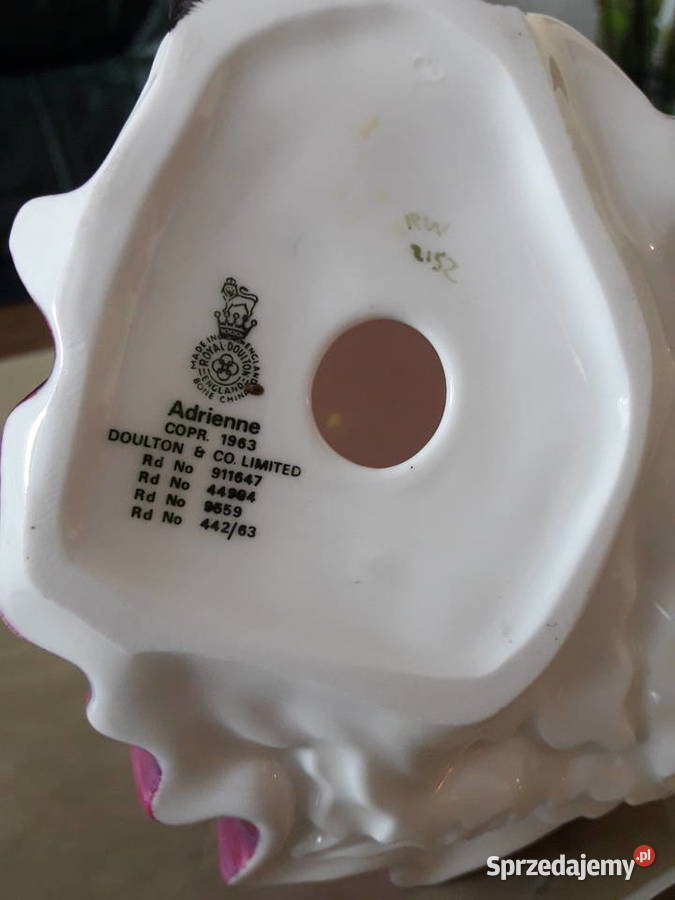 Porcelanowa figurka Royal Doulton 1963 r Janów Lubelski