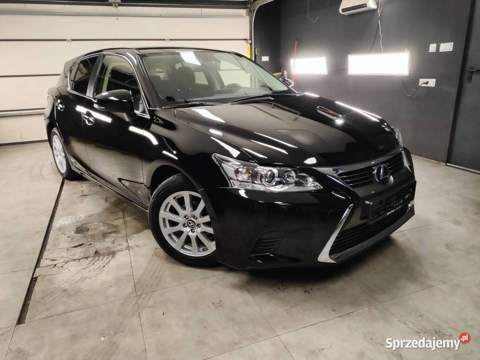 Lexus CT200h Radom
