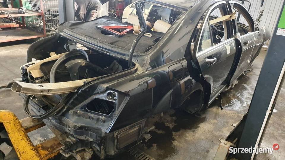 ĆWIARTKA BŁOTNIK PRAWY TYŁ 2009 S KLASA W221 Lipno