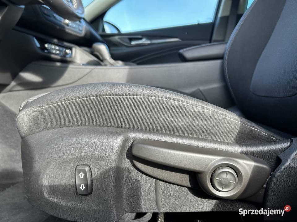 Sprzedam Opel Insignia Grand Sport 15 Turbo Samochody osobowe