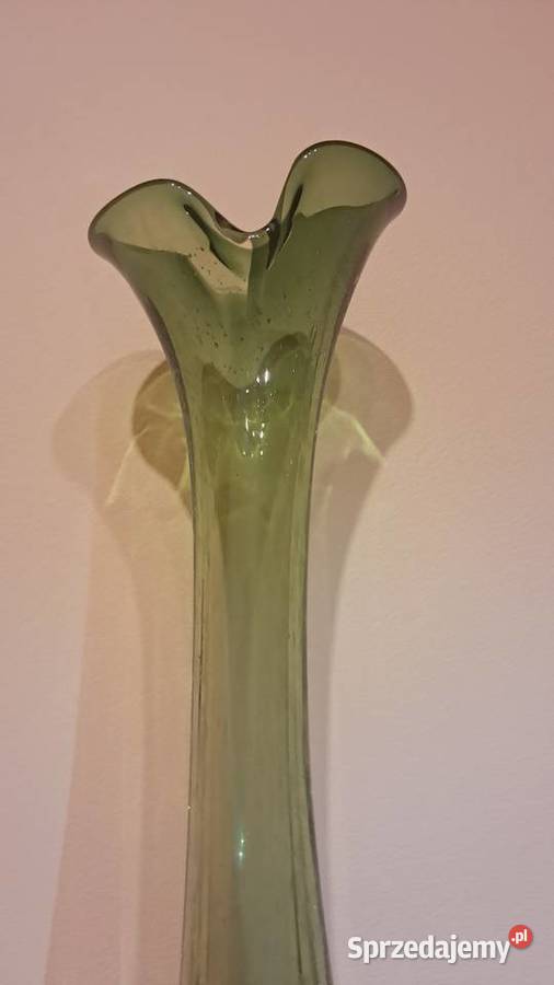 Zielony Wysoki Polski Wazon PRL Vintage Szkło kujawsko-pomorskie Świecie