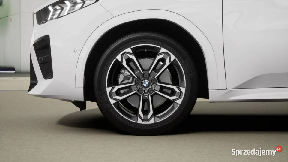 BMW iX2 iX2 eDrive20 Dostępne ręki sprzedam