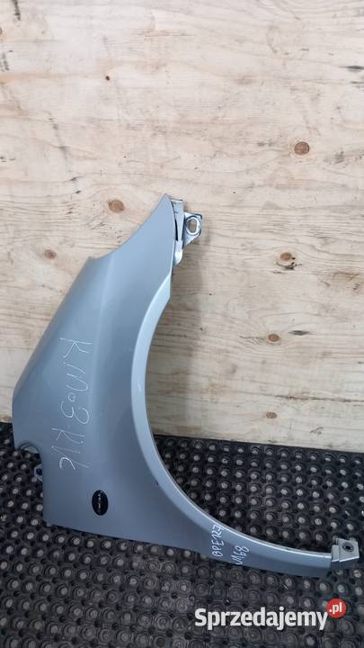 MERCEDES W168 BŁOTNIK PRZÓD PRAWY 706 Zbierkowo