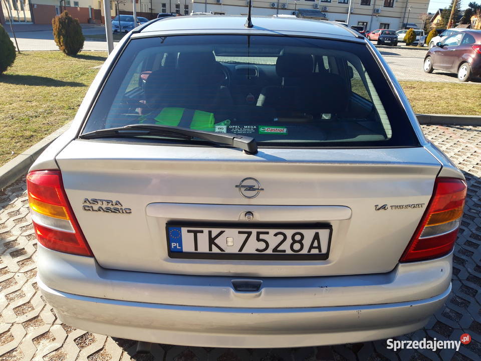 Opel Astra 14 benzyna katalizator niski przebieg Masłów Pierwszy