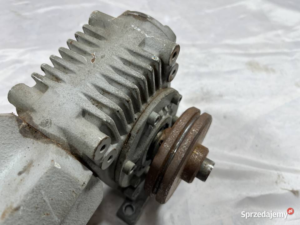 Motoreduktor Silnik z przekładnią Lenze 230V