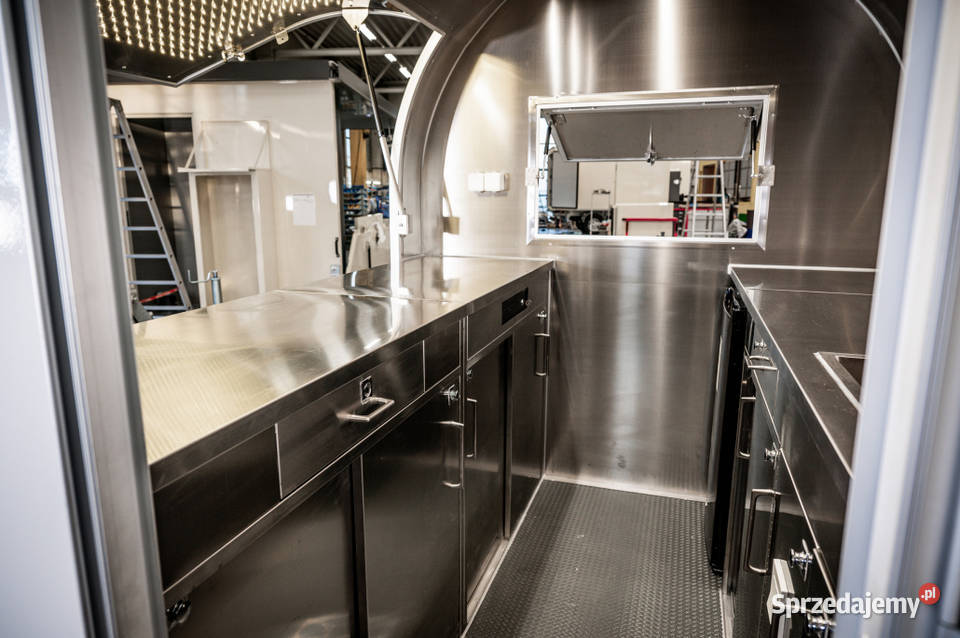 Esselmann EasyGo 220 przyczepa gastronomiczna z