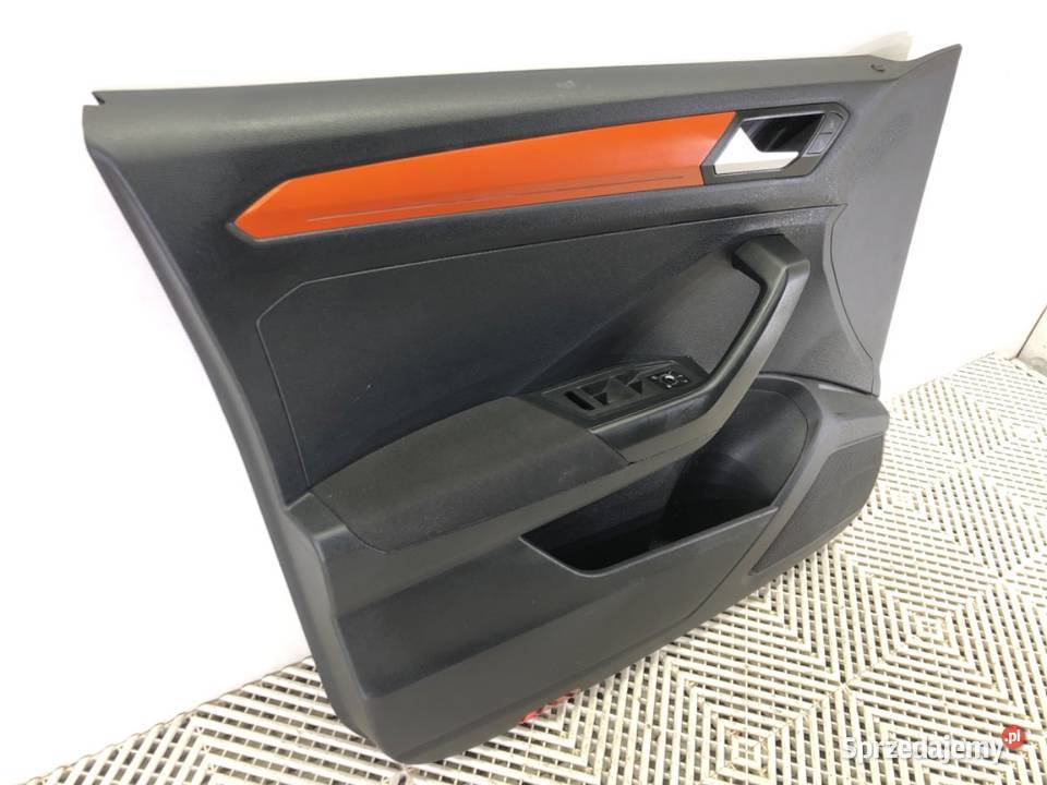 BOCZEK DRZWI LEWY PRZÓD VW TROC Hatchback osobowe sprzedam