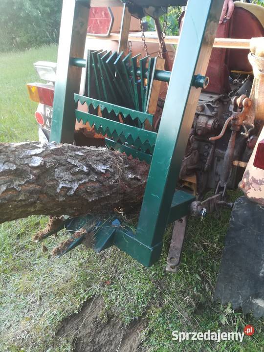 Mechaniczny podnośnik do załadunku drzewa Maszyny rolnicze Cmolas sprzedam