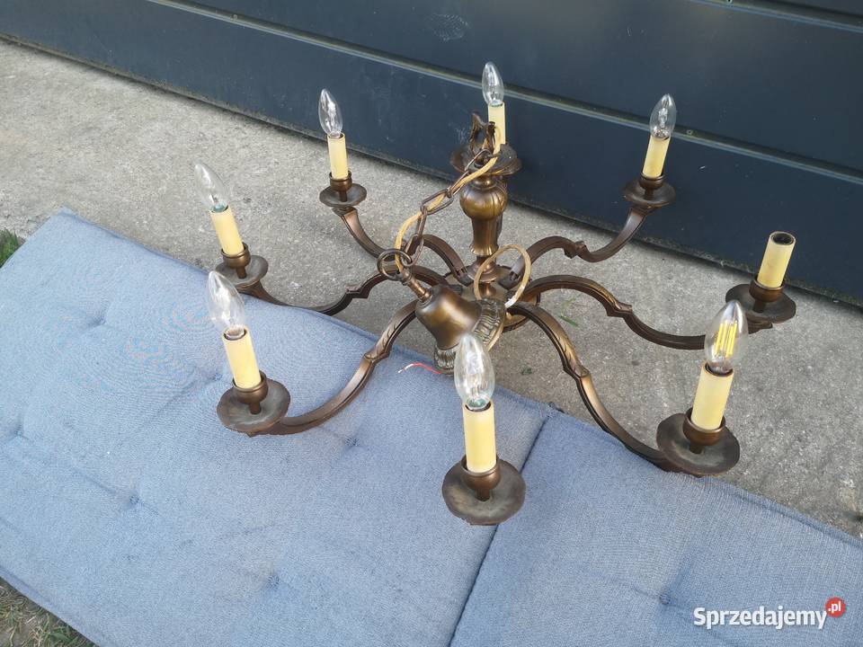 Duży żyrandol mosiężny 8ramienny Aleksandrów Łódzki sprzedam
