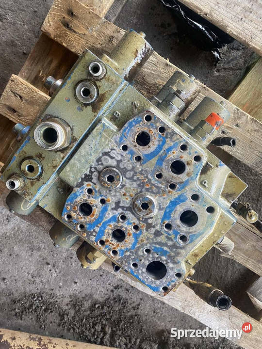 Rozdzielacz Liebherr 00916574 R02 M73005023M722 Jastrzębniki sprzedam