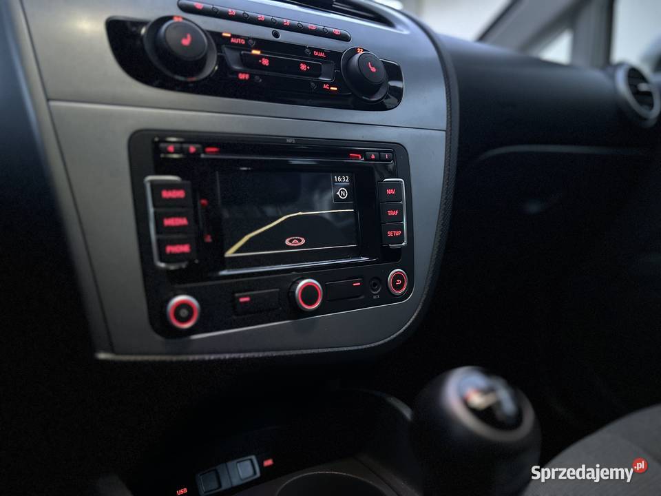 Seat Leon Lift Bixenon Klimatronic Czujniki 105KM sprzedam