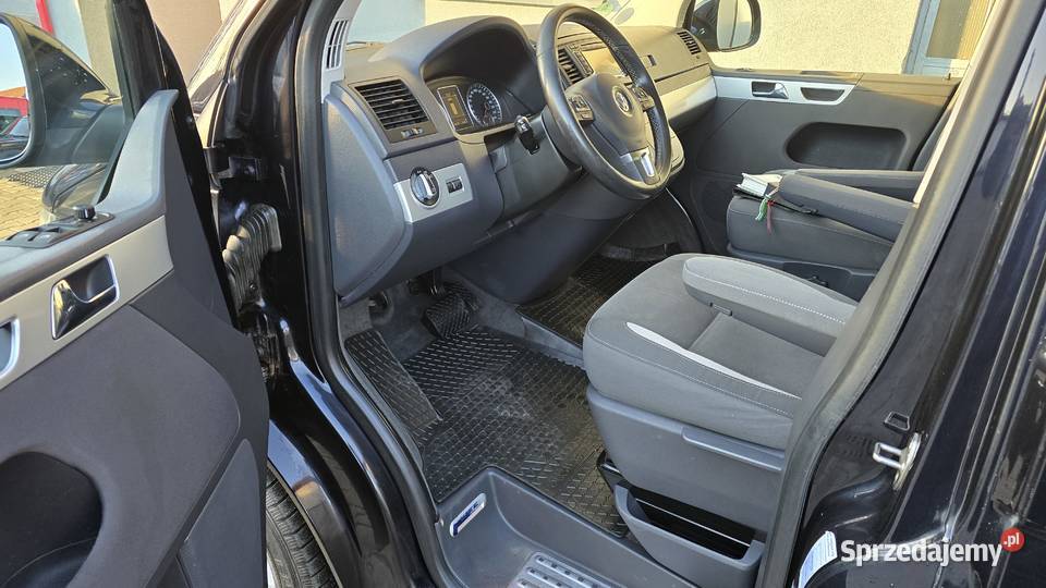 Volkswagen Multivan nieuszkodzony Nowy Świętów