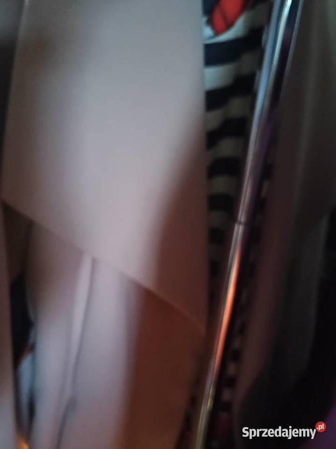 regał stojak na ubrania Żarów