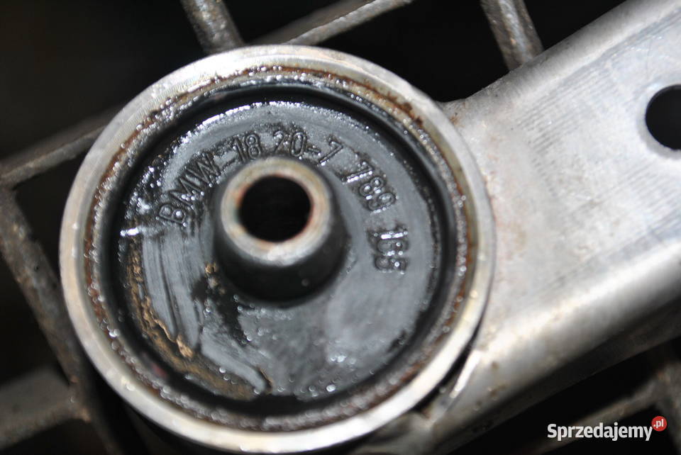 Podpora tłumika skrzyni biegów BMW E65 730D 740D