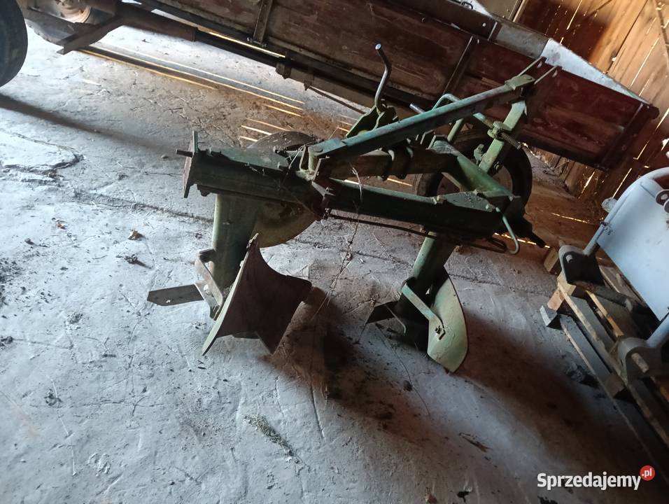 Pług 2 nieuszkodzony Maszyny uprawowe Izbica sprzedam