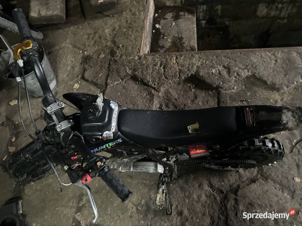 Mam na sprzedaż crossa 60cc 2 t W ramie 50cc 2 t Włosań