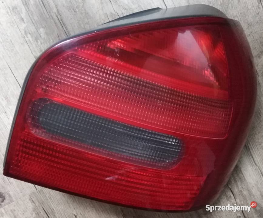 Lampa tylna AUDI A3 PRAWY TYŁ 8L0945096A lampy tylne Oświetlenie Zbylitowska Góra