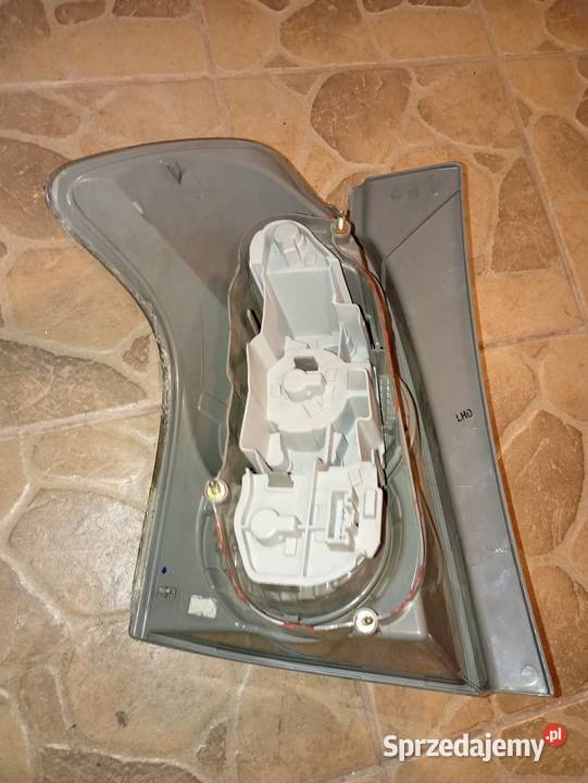 Lampa prawy tył toyota corolla verso opolskie Głubczyce