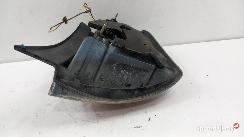 TOYOTA PRIUS II LAMPA TYŁ LEWA Zbierkowo