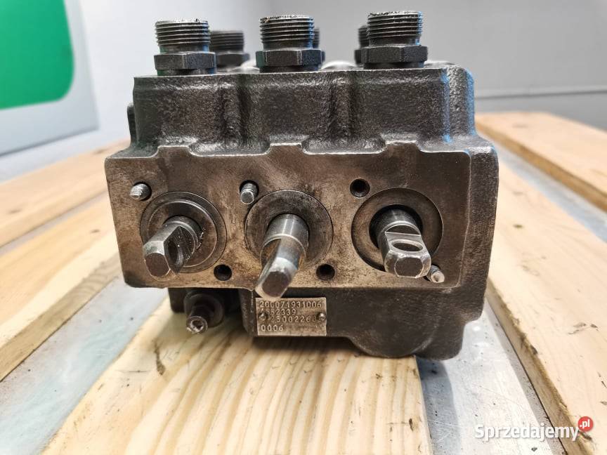 Rozdzielacz hydrauliczny Holland W60 wielkopolskie Wilkowo