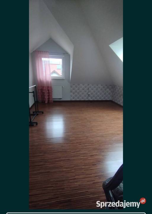 DOM MIASTKO 1460m2