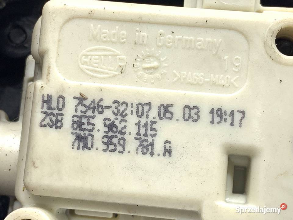 ZAMEK KLAPY TYŁ AUDI A4 B6 SedanLimuzyna osobowe podkarpackie