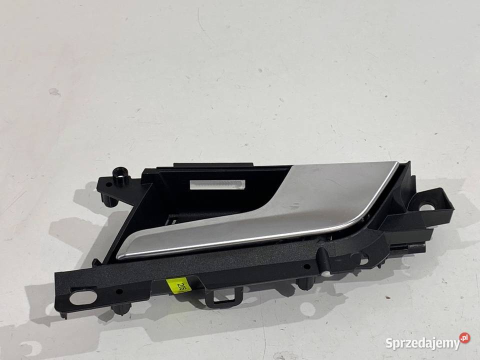 KLAMKA WEWNĘTRZNA PRAWY PRZÓD AUDI A4 B9 Kombi osobowe sprzedam