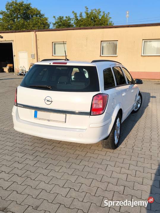 Opel Astra 16 Enjoy EasyTronic Super Stan Chełm sprzedam