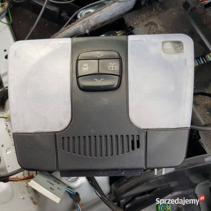 Mercedes W202 lampka podsufitki Rok produkcji 1998 Gorzów Wielkopolski sprzedam