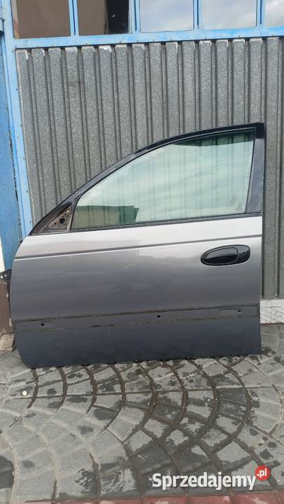 Toyota Avensis t22 drzwi przednie lewe Radom
