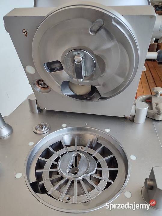 Nadziewarka próżniowa Handtmann VF80 nadziewarki Niedźwiedź