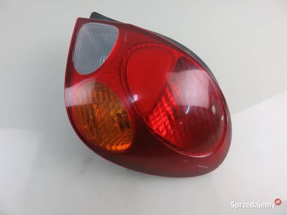LAMPA PRAWA TYLNA TOYOTA COROLLA E11 lift