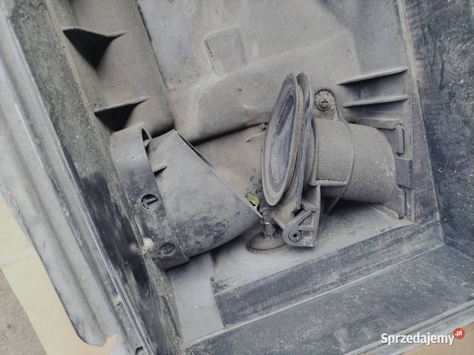 OBUDOWA FILTRA POWIETRZA VW PASSAT B4 357129627B osobowe lubelskie Kamień-Kolonia