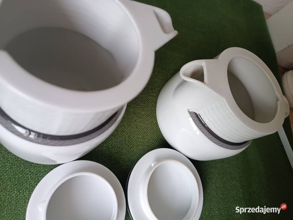 Porcelanowe dzbanki sygnowane Thomas Gorlice