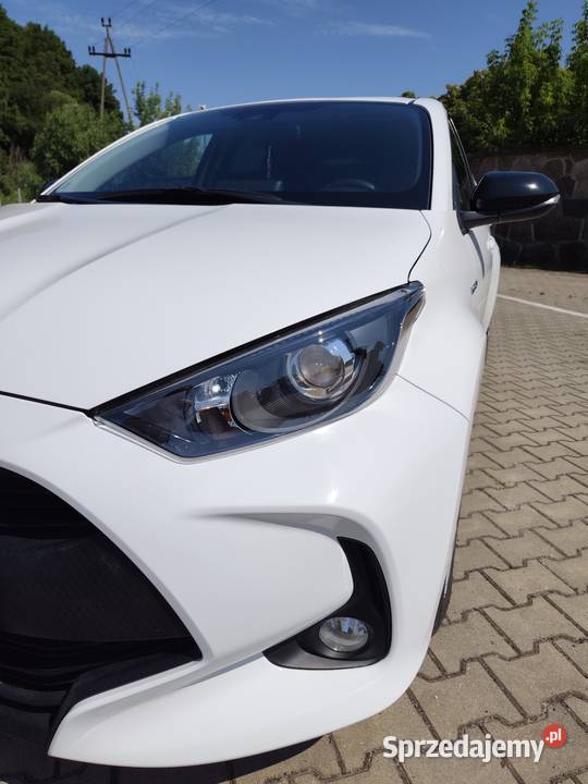 Toyota Yaris IV 15 hybryda 2021r 83 przebiegu mazowieckie Sońsk
