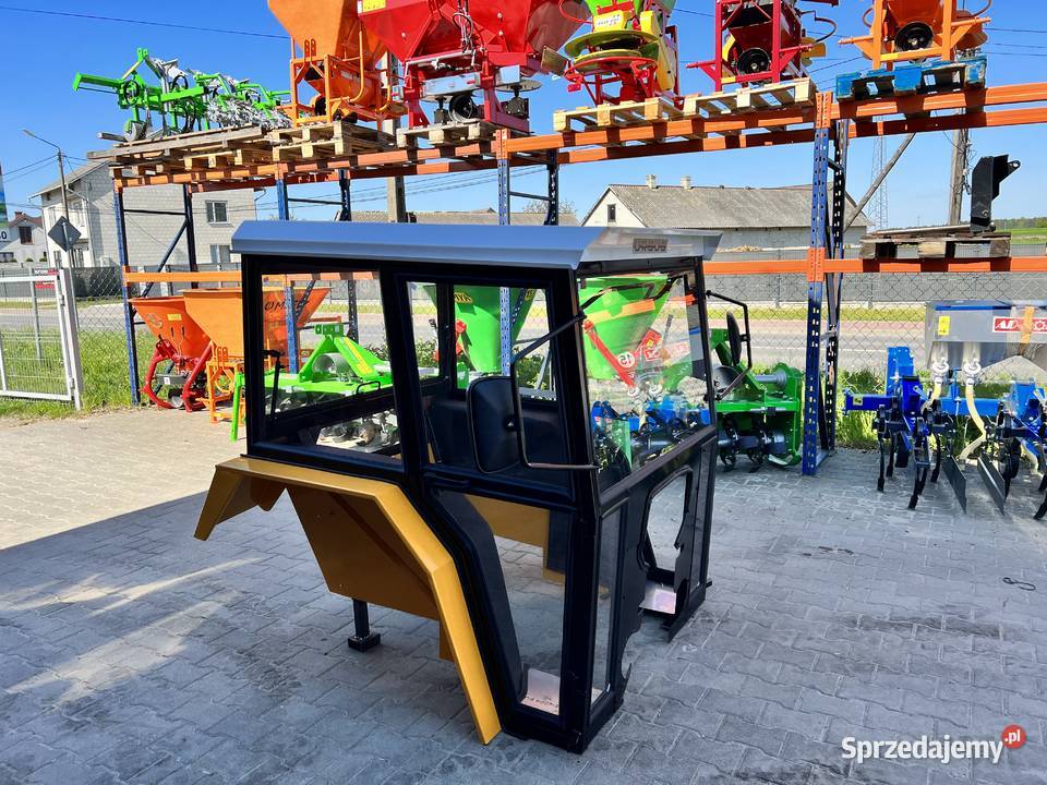 Kabina ciągnikowa Ursus C330 C360 C330 C360 T25 nieuszkodzony lubelskie