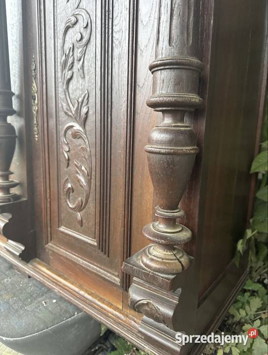 Stary drewniany rzeźbiony kredens do małej dolnośląskie Długopole-Zdrój sprzedam