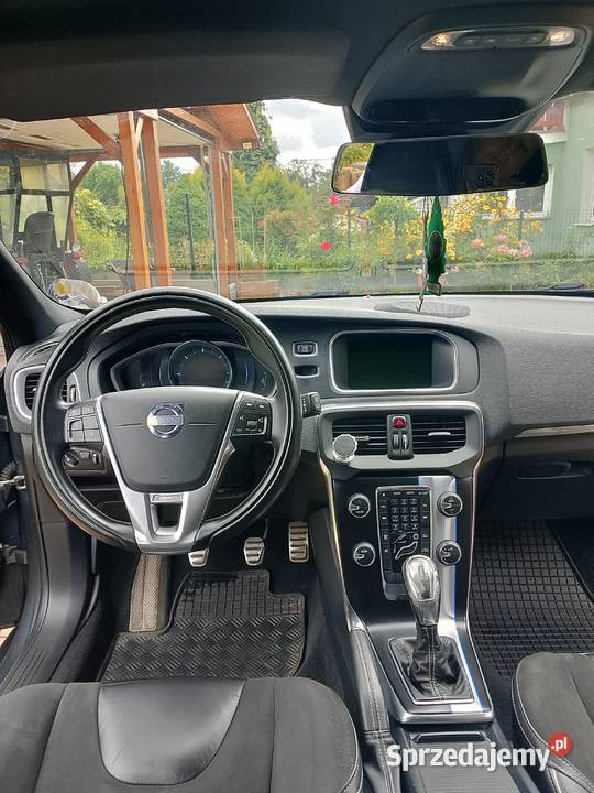 Volvo V40 rdesing Rok produkcji 2013 lubelskie Kurów