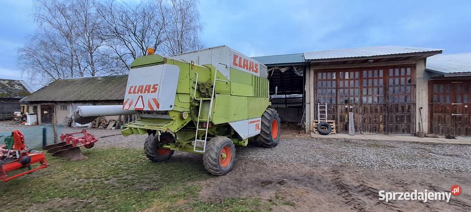Claas commandor 114cs z przystawka do kukurydzy