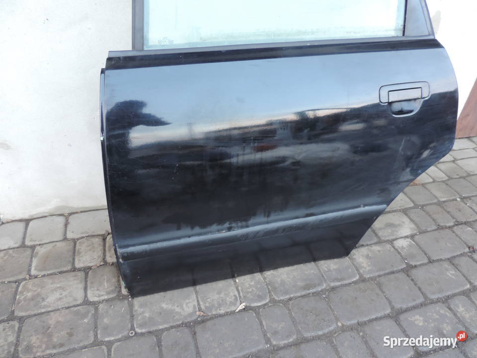 AUDI A4 B5 KOMBI DRZWI LEWE TYLNE