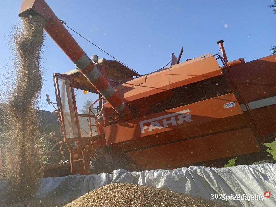 Kombajn zbożowy Fahr M900 Latyczyn
