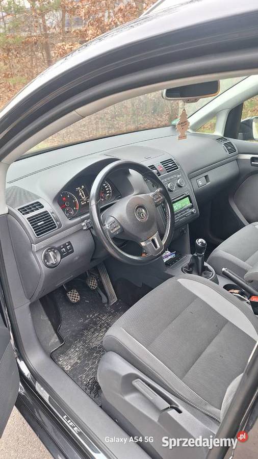 Sprzedam vw touran Rok produkcji 2014 sprzedam