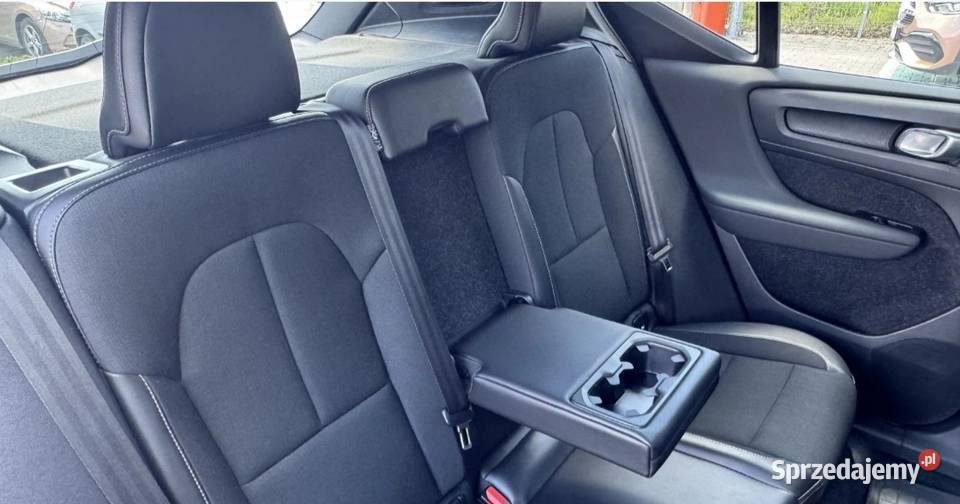 VOLVO XC40 Momentum Pro D3 AWD małopolskie