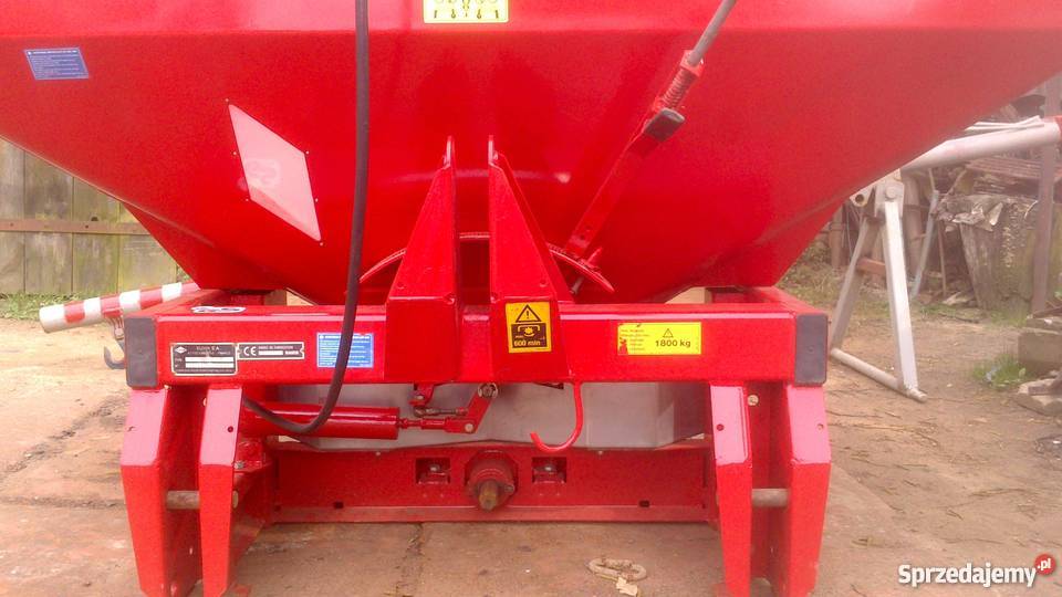 Rozsiewacz nawozu KUHN MDS 901 Olszanka