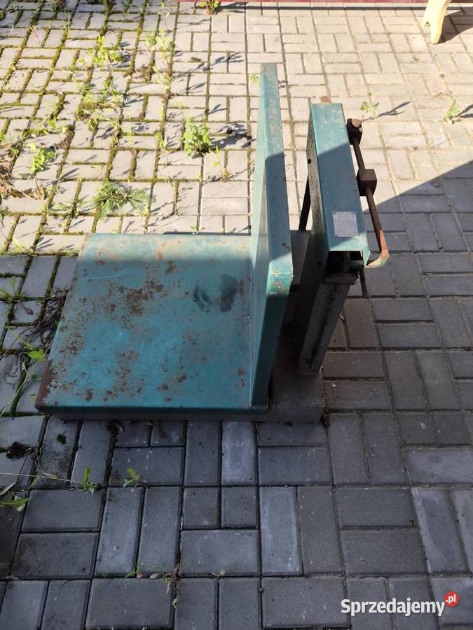 Polska waga metalowa PRL zabytek Pozostałe Janów Lubelski